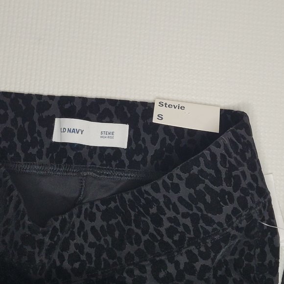 Old Navy Stevie Pull On Pants Women's Small Black Velvet Animal Print High Rise - Picture 4 of 10